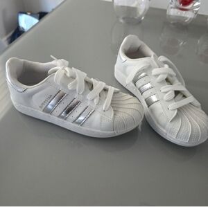 Adidas Kids White Sneakers with Silver Stripes